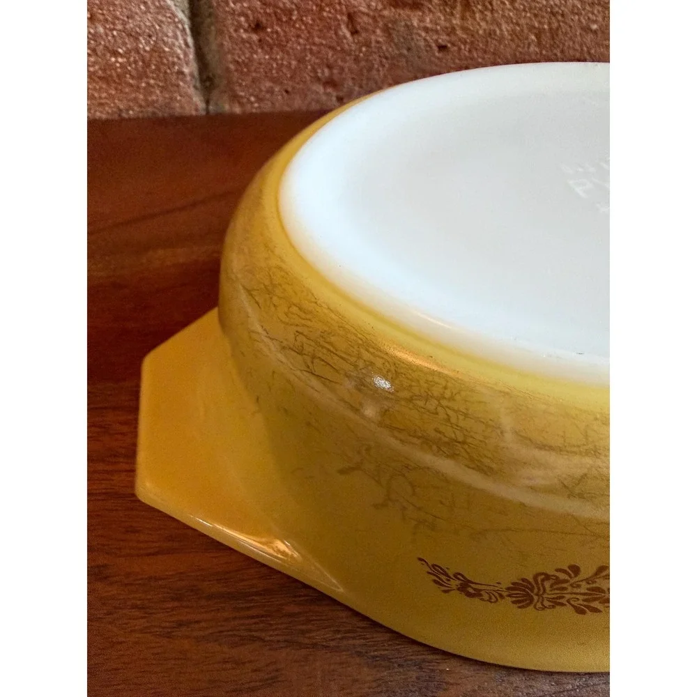 Vintage Pyrex Golden Garland 043 1.5 Qt Oval Casserole with Glass Lid
